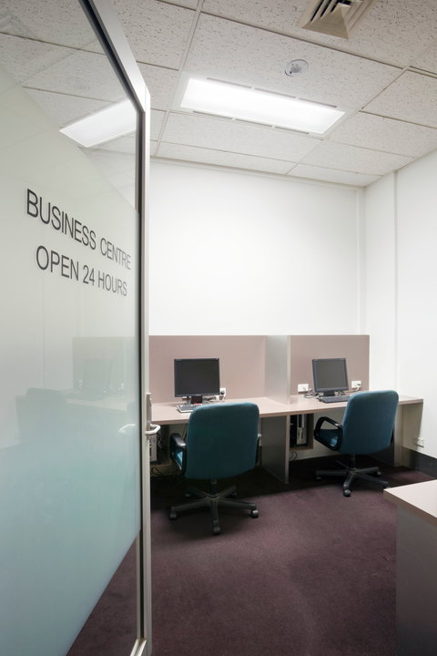 Crowne Plaza Canberra - Holiday Great Ocean Road 16