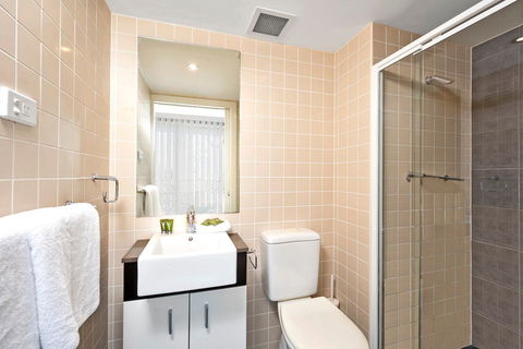 Astra Apartments Parramatta - Holiday Great Ocean Road 5
