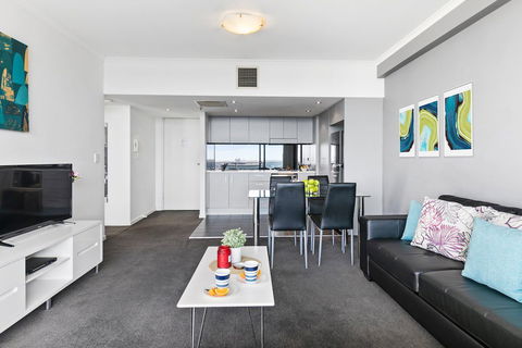 Astra Apartments Parramatta - Holiday Great Ocean Road 6