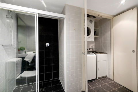Astra Apartments Parramatta - Holiday Great Ocean Road 17