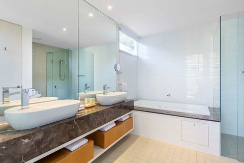 RACV Noosa Resort - Holiday Great Ocean Road 2