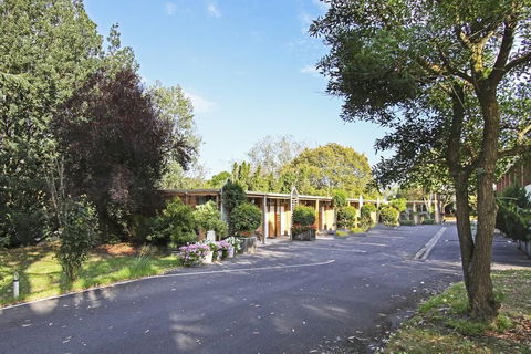 Moe Parklands Motel - Holiday Great Ocean Road 0