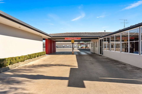 Econo lodge Moree Spa Motor Inn - Holiday Great Ocean Road 2