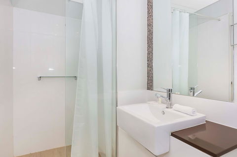 Astra Apartments Perth - Holiday Great Ocean Road 4