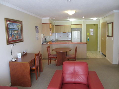 Springwood Tower Apartment Hotel - Holiday Great Ocean Road 8