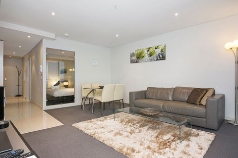Astra Apartments Perth - Holiday Great Ocean Road 6