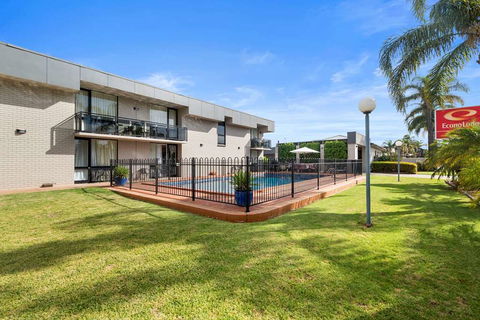 Econo Lodge All Seasons Mildura - Holiday Great Ocean Road 2
