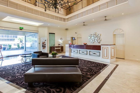 Central Cosmo Apartments - Holiday Great Ocean Road 1