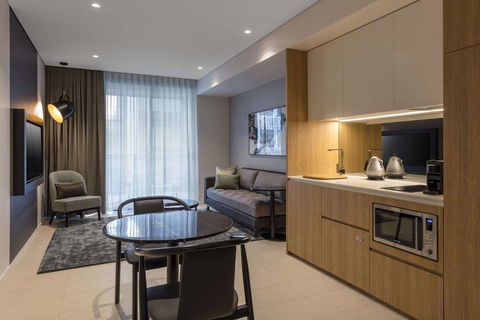 SKYE Suites Sydney - Holiday Great Ocean Road 0