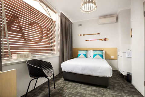 Caringbah Hotel, A NightCap Hotel - Holiday Great Ocean Road 2