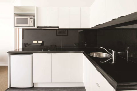 Adina Apartment Hotel Anzac Square - Holiday Great Ocean Road 8