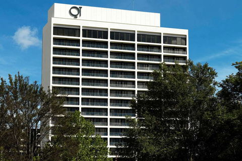 QT Canberra - Holiday Great Ocean Road 0