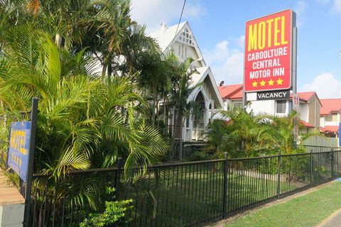 Caboolture Central Motor Inn, SureStay Collection - Holiday Great Ocean Road 1
