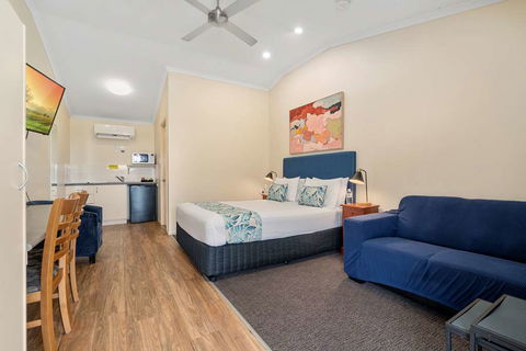 Caboolture Central Motor Inn, SureStay Collection - Holiday Great Ocean Road 11
