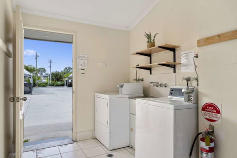 Caboolture Central Motor Inn, SureStay Collection - Holiday Great Ocean Road 17