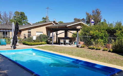 Amber Court Motor Inn - Holiday Great Ocean Road 2