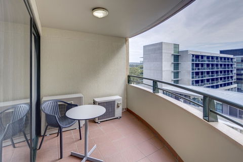 Adina Serviced Apartments Canberra James Court - Holiday Great Ocean Road 13