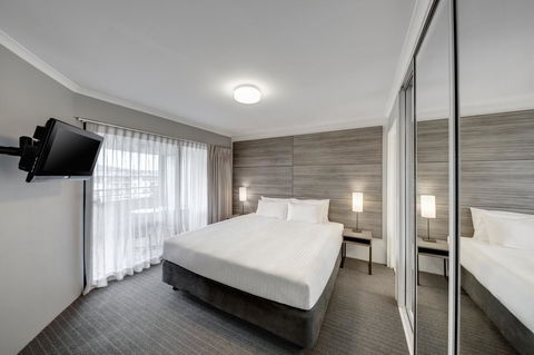 Adina Serviced Apartments Canberra James Court - Holiday Great Ocean Road 11