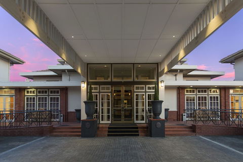 Hotel Kurrajong Canberra - Holiday Great Ocean Road 22