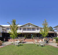 Hotel Kurrajong Canberra - Holiday Great Ocean Road