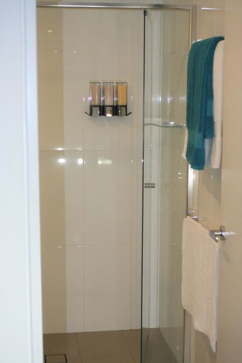 Modern Executive Apt@Barton*1BR*WiFi*Gym*Secure Parking*Canberra - Holiday Great Ocean Road 15