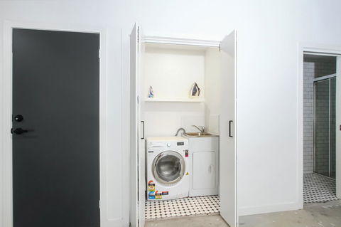 Accommodate Canberra - Parbery - Holiday Great Ocean Road 7