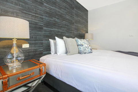 Accommodate Canberra - Parbery - Holiday Great Ocean Road 0