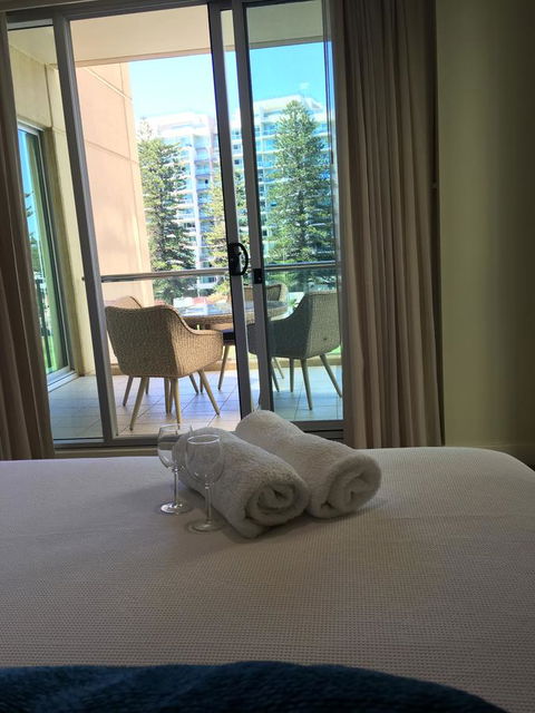 Beachside Luxury Apartments One & Two Bedroom In Beachfront Oaks Pier Building - Holiday Great Ocean Road 24