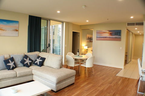 Beachside Luxury Apartments One & Two Bedroom In Beachfront Oaks Pier Building - Holiday Great Ocean Road 4