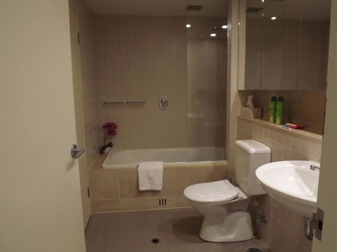 Beachside Luxury Apartments One & Two Bedroom In Beachfront Oaks Pier Building - Holiday Great Ocean Road 1