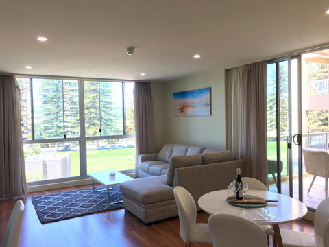 Beachside Luxury Apartments One & Two Bedroom In Beachfront Oaks Pier Building - Holiday Great Ocean Road 3
