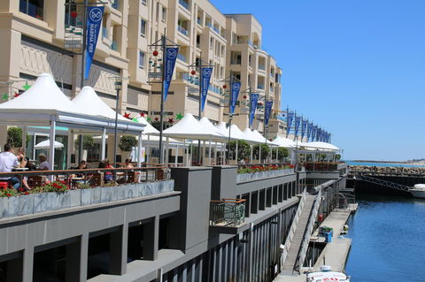 Beachside Luxury Apartments One & Two Bedroom In Beachfront Oaks Pier Building - Holiday Great Ocean Road 13