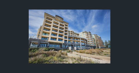 Beachside Luxury Apartments One & Two Bedroom In Beachfront Oaks Pier Building - Holiday Great Ocean Road 2