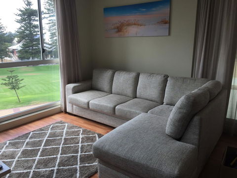 Beachside Luxury Apartments One & Two Bedroom In Beachfront Oaks Pier Building - Holiday Great Ocean Road 16