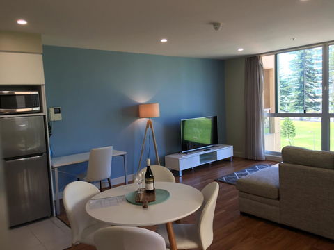Beachside Luxury Apartments One & Two Bedroom In Beachfront Oaks Pier Building - Holiday Great Ocean Road 19