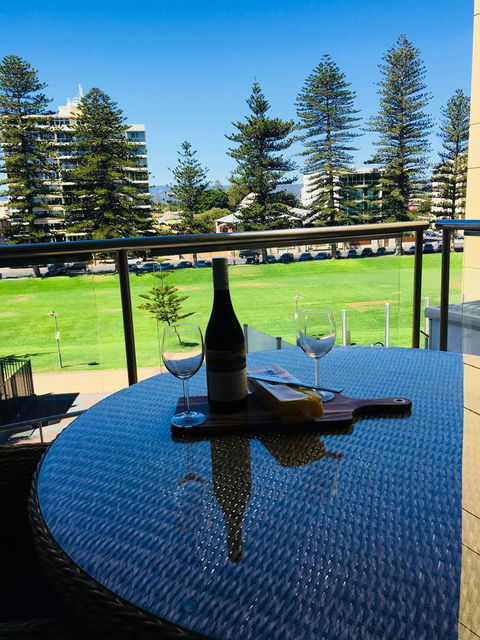 Beachside Luxury Apartments One & Two Bedroom In Beachfront Oaks Pier Building - Holiday Great Ocean Road 26