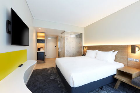 Holiday Inn Express Adelaide City Centre, An IHG Hotel - Holiday Great Ocean Road 7