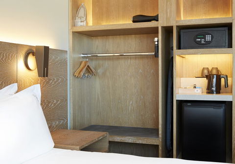 Holiday Inn Express Adelaide City Centre, An IHG Hotel - Holiday Great Ocean Road 9