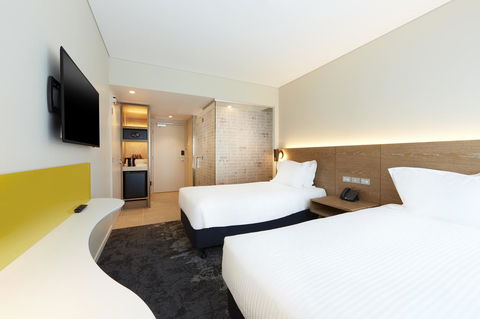 Holiday Inn Express Adelaide City Centre, An IHG Hotel - Holiday Great Ocean Road 5