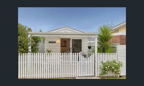Wintergarden Beach Cabin - Holiday Great Ocean Road 3