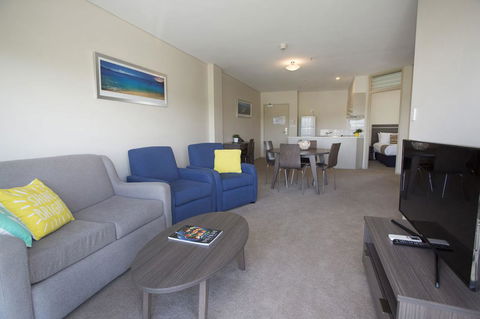 Hume Serviced Apartments - Holiday Great Ocean Road 18
