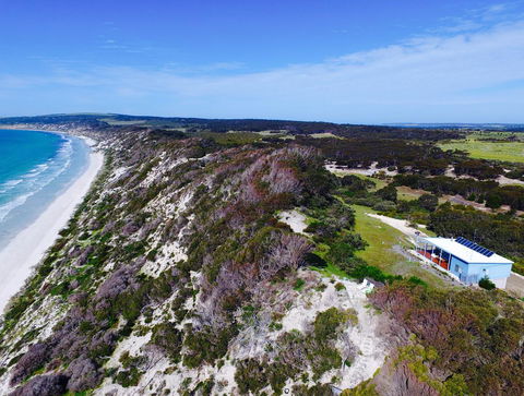 A Dune Escape - Holiday Great Ocean Road 0