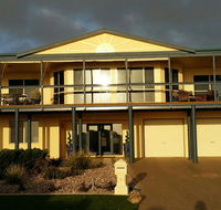 Beachside Escape on The Esplanade - Holiday Great Ocean Road