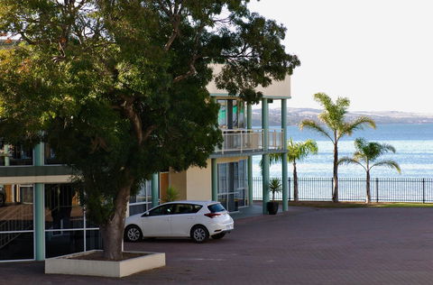 Hilton Beachfront Motel - Holiday Great Ocean Road 42