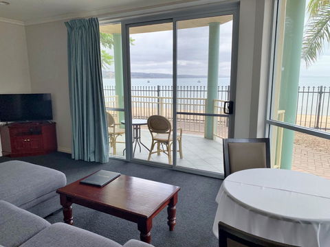 Hilton Beachfront Motel - Holiday Great Ocean Road 3