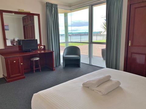 Hilton Beachfront Motel - Holiday Great Ocean Road 14