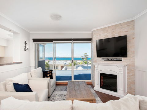Ramada Resort By Wyndham Shoal Bay - Holiday Great Ocean Road 10