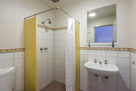 YHA Adelaide Central - Holiday Great Ocean Road 40