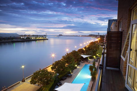 Rydges Newcastle - Holiday Great Ocean Road 0