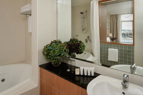 Rydges Newcastle - Holiday Great Ocean Road 15